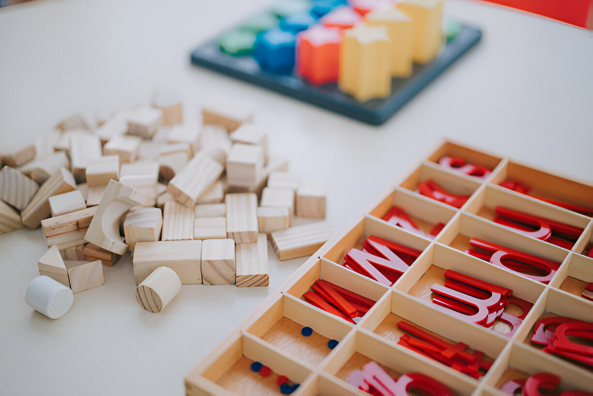 Actividades Montessori para enriquecer el vocabulario infantil: claves para fomentar el lenguaje desde casa